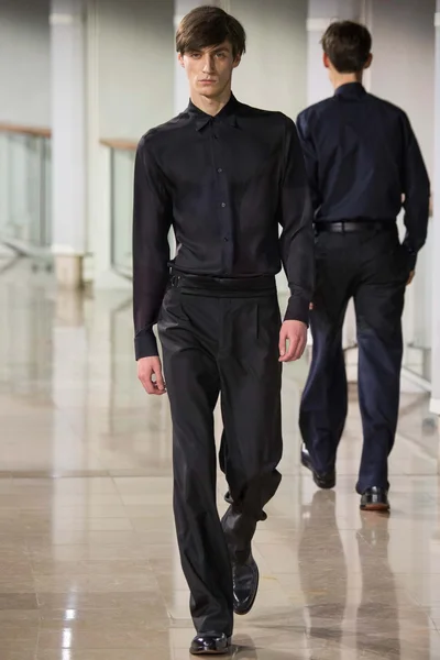 Look 40